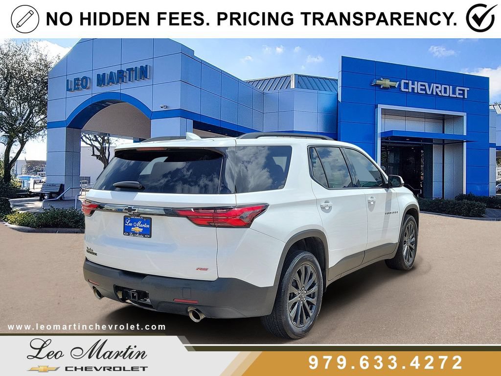 Used 2023 Chevrolet Traverse RS w/ LPO, Floor Liner Package FWD image 3