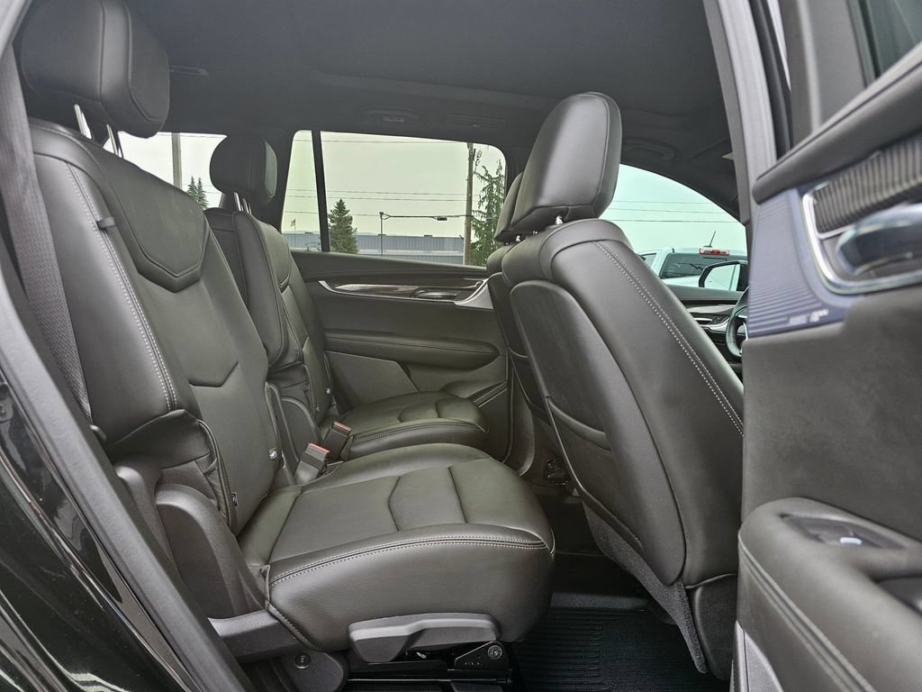 Certified 2024 Cadillac XT6 Sport w/ LPO, ONYX Package AWD/4WD image 18