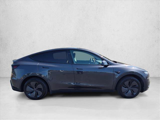 Used 2026 Tesla Model Y 2WD image 4