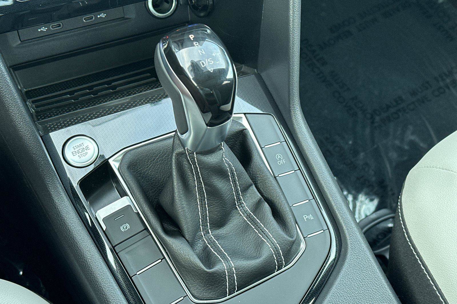 New 2026 Volkswagen Taos SE image 20