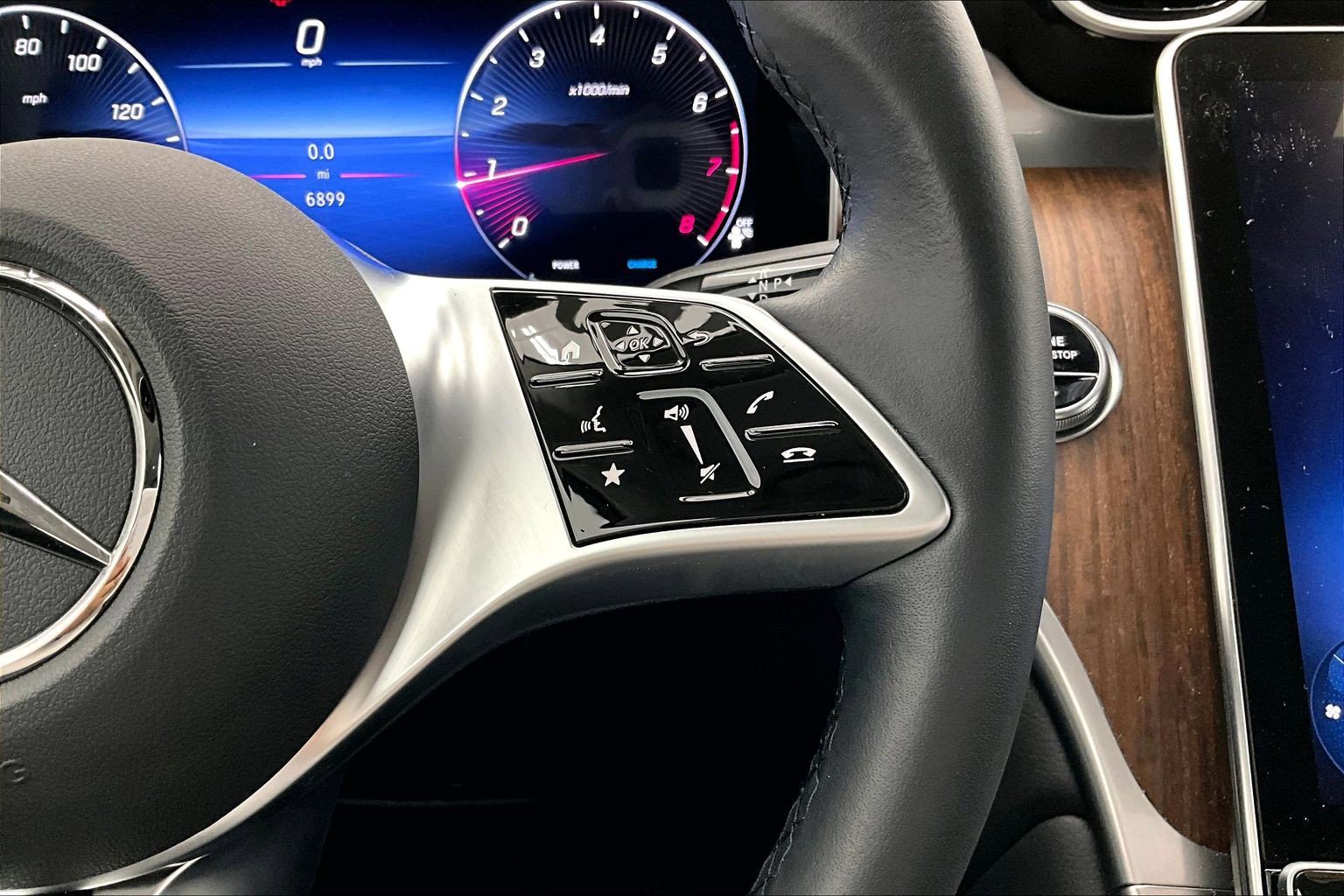 Certified 2023 Mercedes-Benz GLC 300 image 21