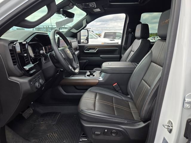 Used 2024 Chevrolet Silverado 2500 High Country w/ High Country Premium Package image 12