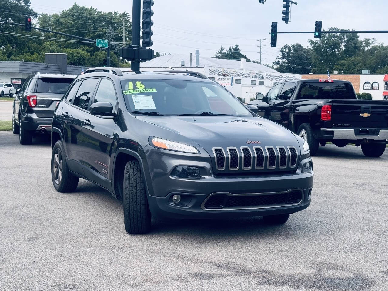 Used 2016 Jeep Cherokee 75th Anniversary AWD/4WD image 3