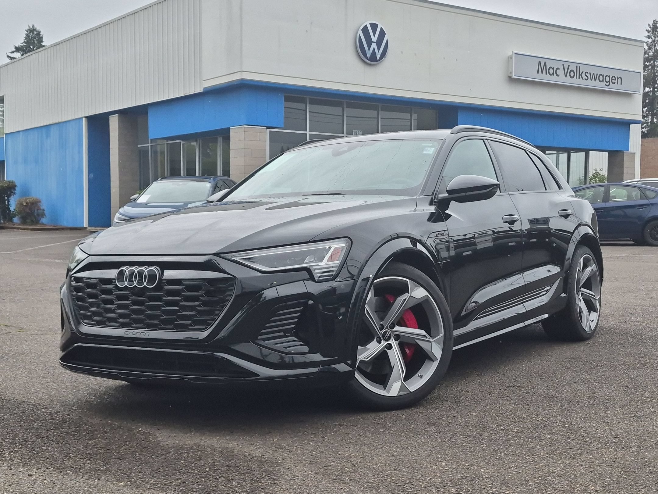 Used 2024 Audi Q8 e-tron Prestige w/ Prestige Package