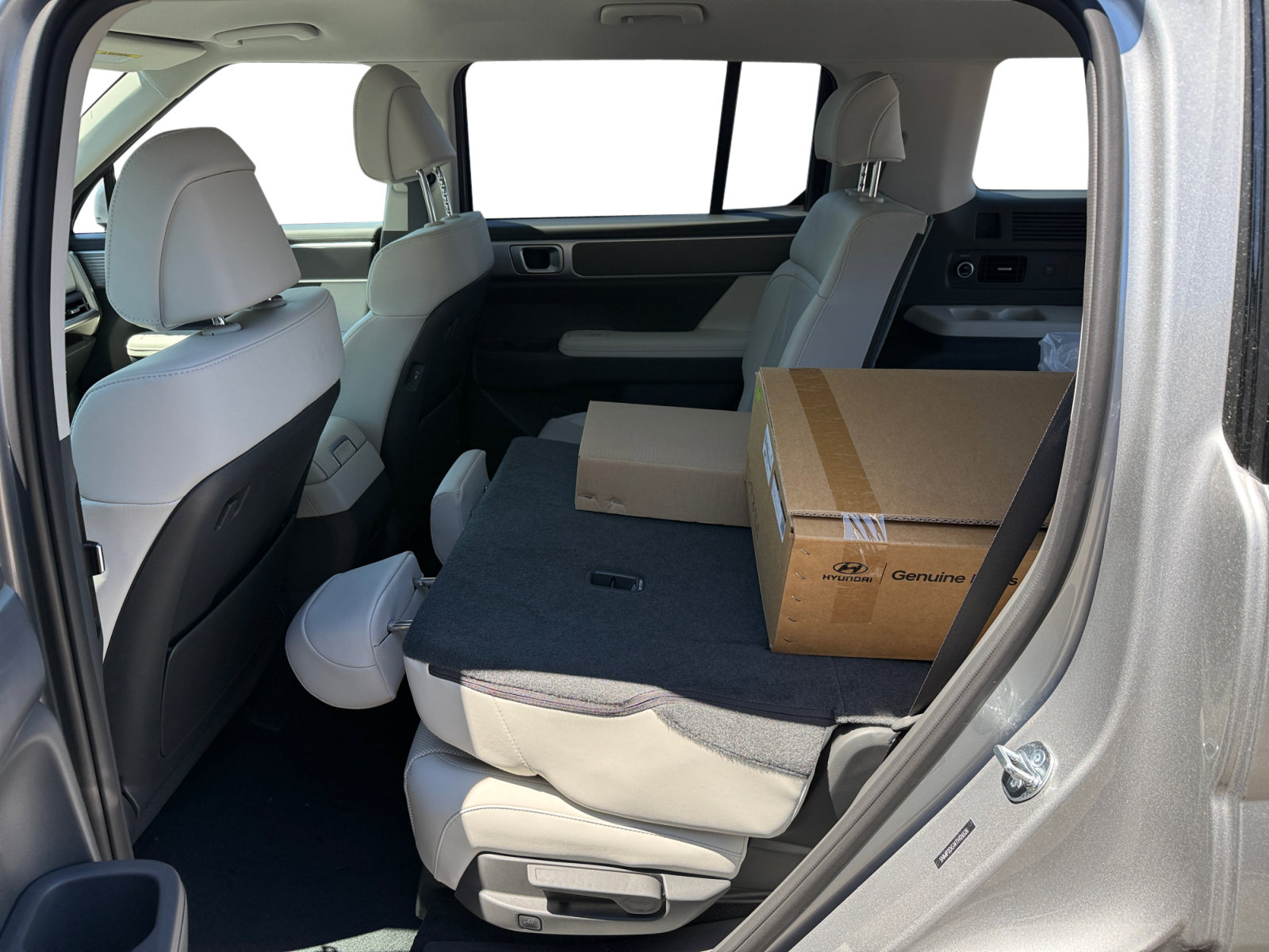New 2026 Hyundai Santa Fe SEL AWD/4WD image 16