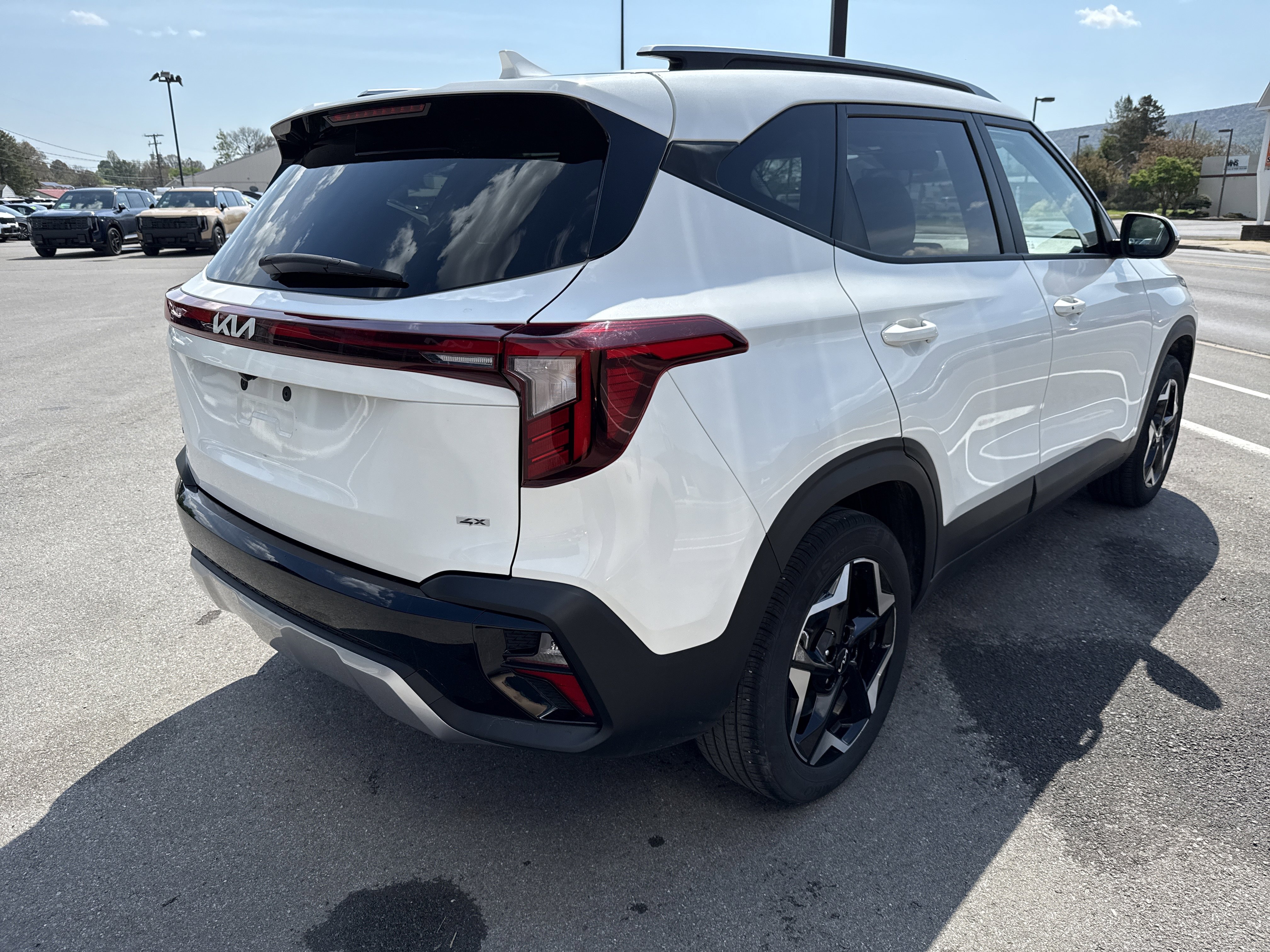 Certified 2025 Kia Seltos S AWD/4WD image 5