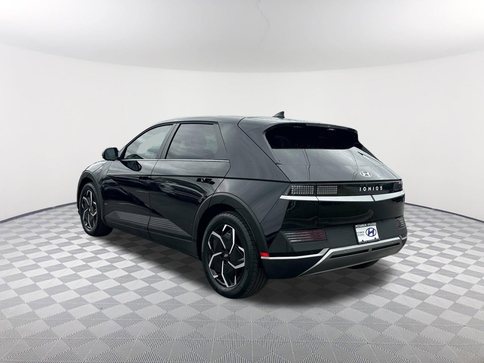 Used 2024 Hyundai Ioniq 5 SEL image 9