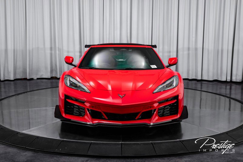 Used 2025 Chevrolet Corvette Z06 w/ Z07 Performance Package image 8