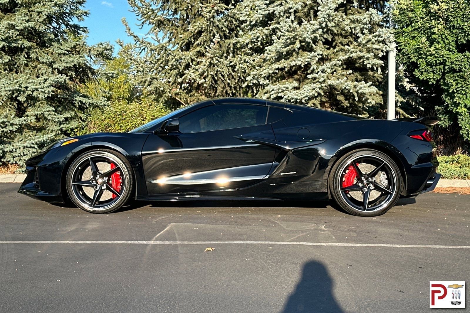 Used 2025 Chevrolet Corvette E-Ray w/ Stealth Interior Trim Package image 7