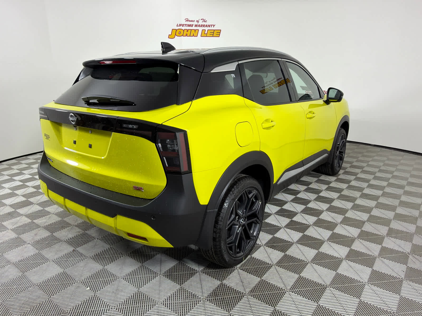 New 2026 Nissan Kicks SR w/ Interior Electronics Package FWD image 6