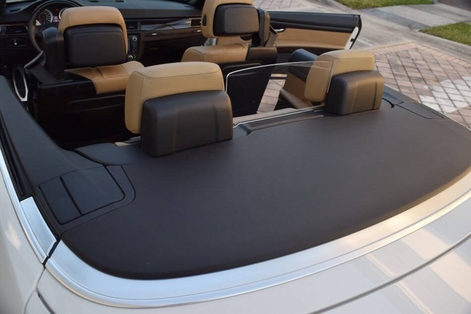 Used 2011 BMW M3 Convertible RWD image 46