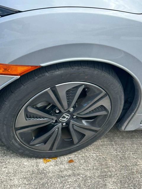 Used 2018 Honda Civic EX image 9
