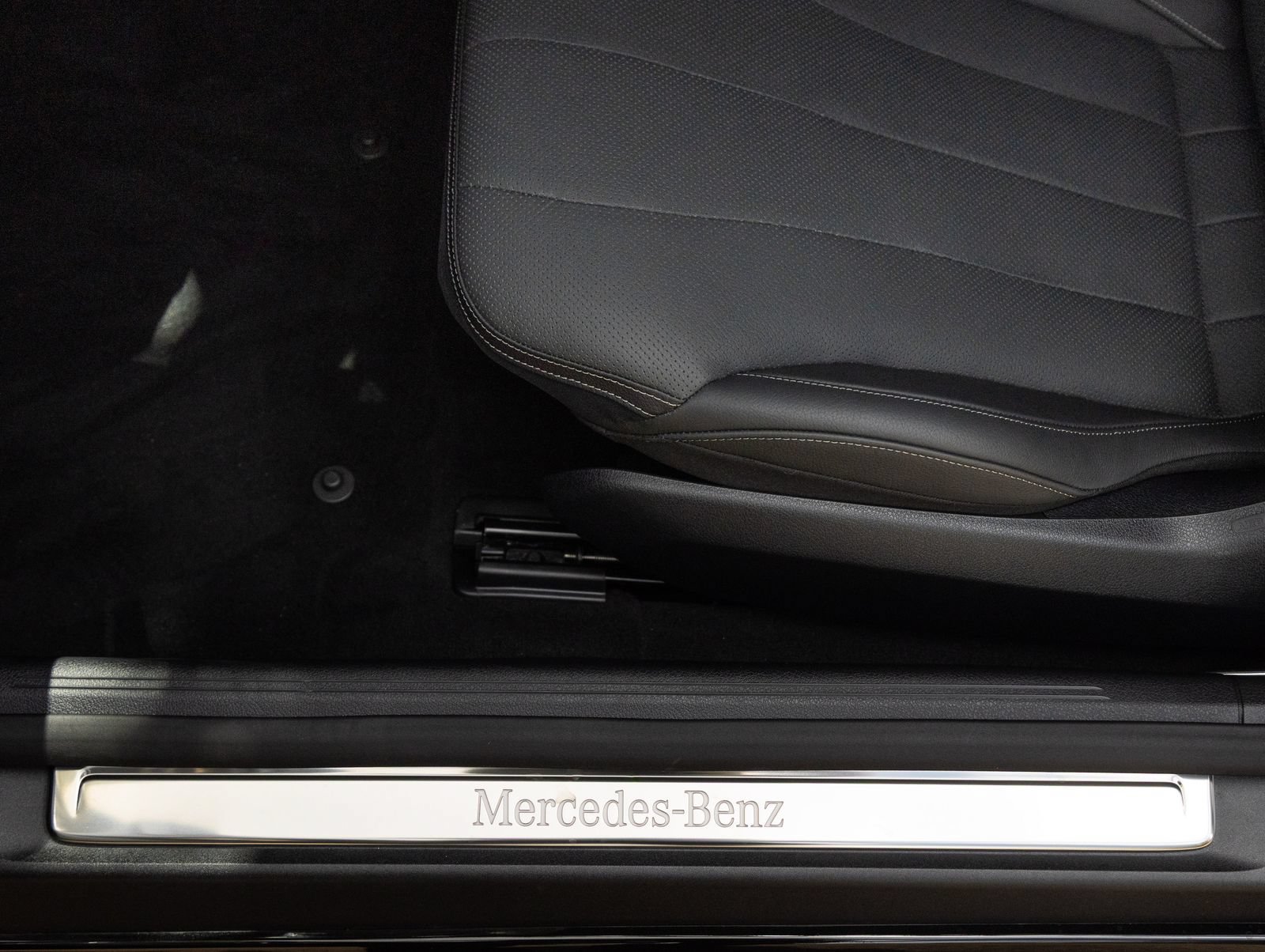 Used 2026 Mercedes-Benz CLE 450 4MATIC Cabriolet image 25