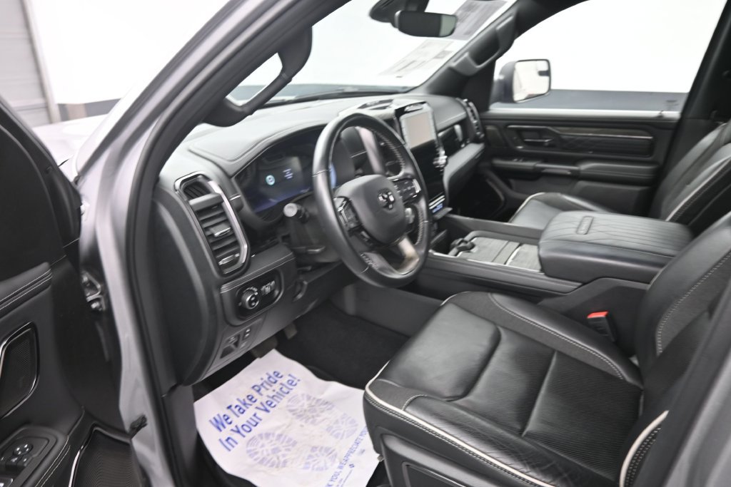 Used 2025 RAM 1500 Limited w/ Body Color Bumper Group AWD/4WD image 10