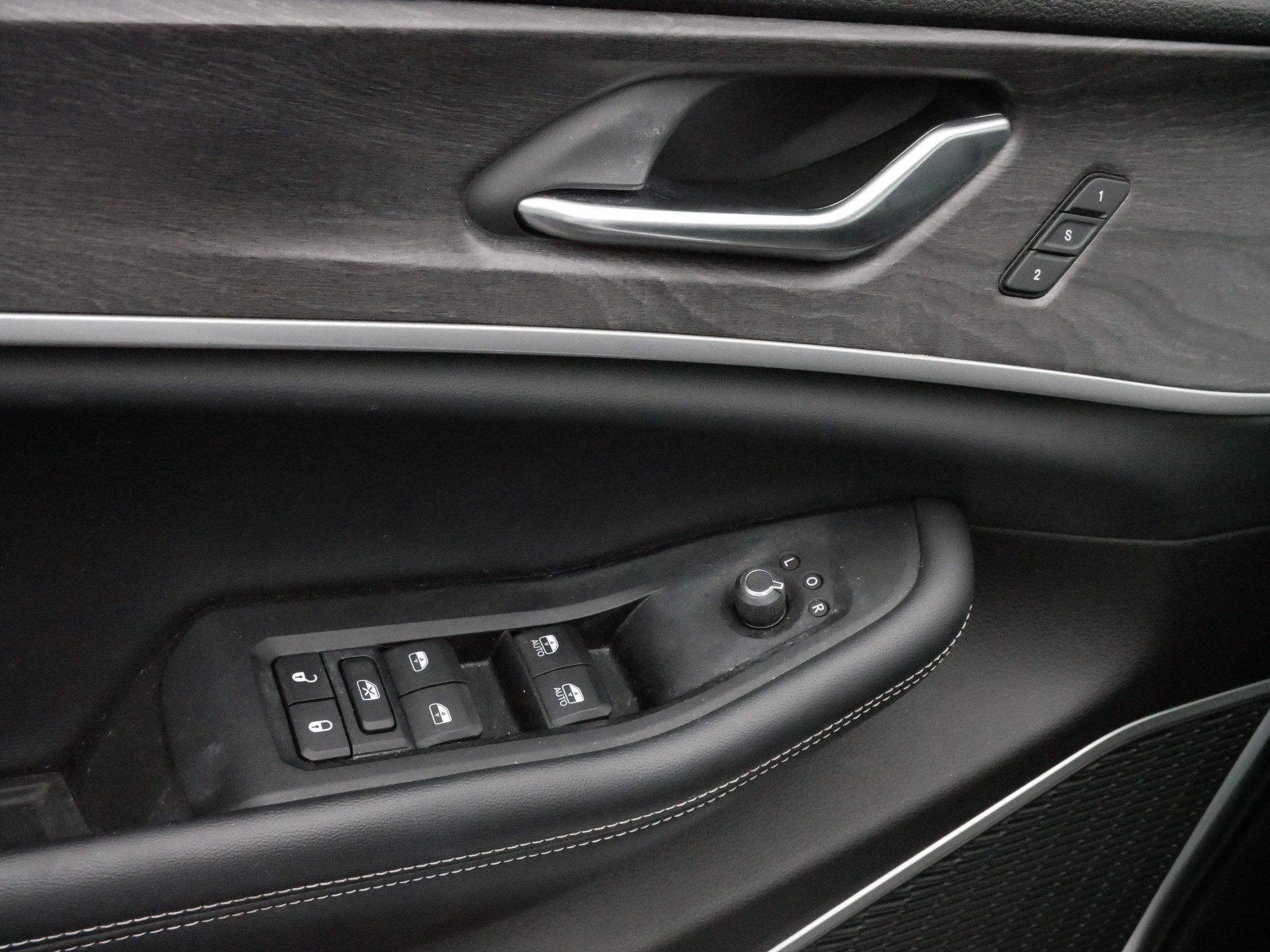 Used 2021 Jeep Grand Cherokee L Limited image 19