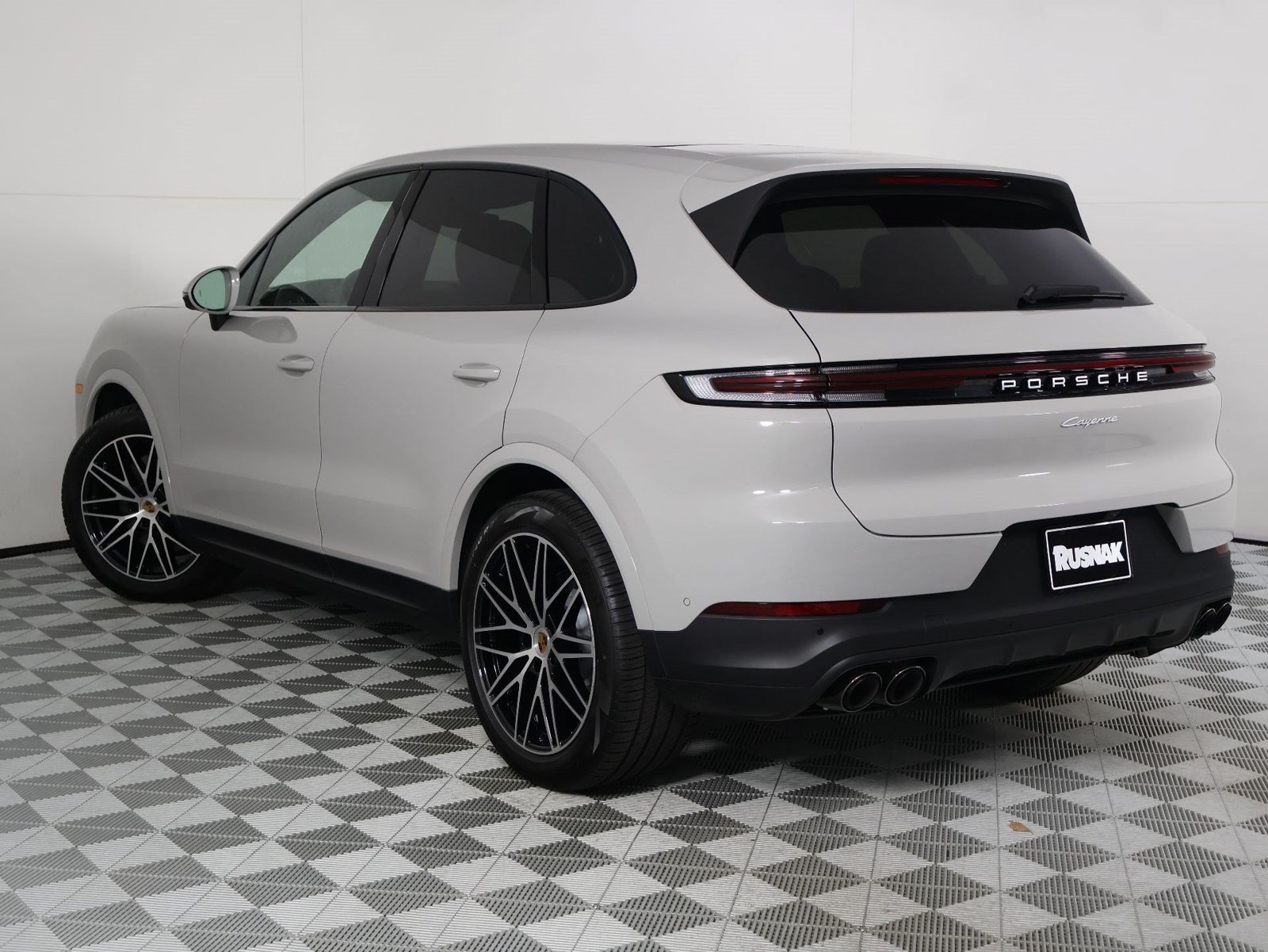 New 2026 Porsche Cayenne AWD/4WD image 3