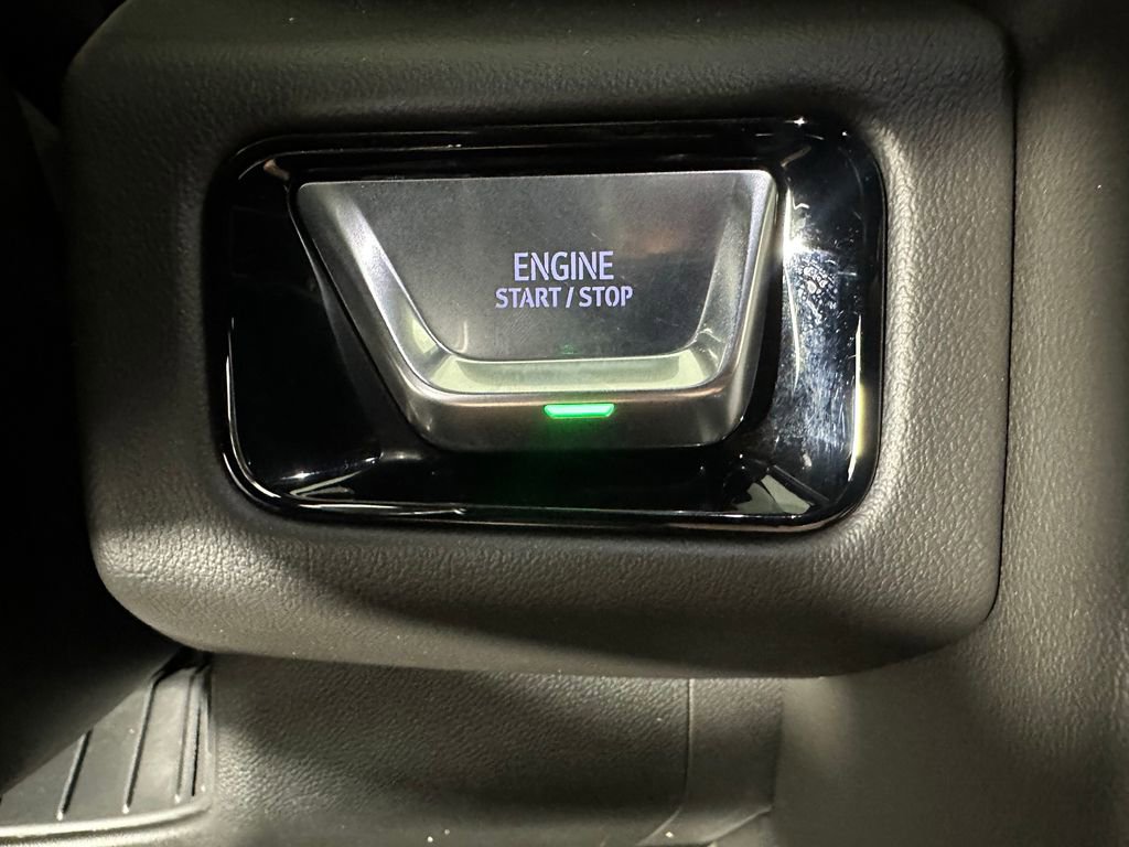 Used 2025 GMC Yukon Elevation image 22