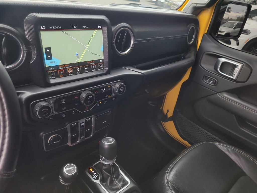 Used 2019 Jeep Wrangler Unlimited Sahara AWD/4WD image 22