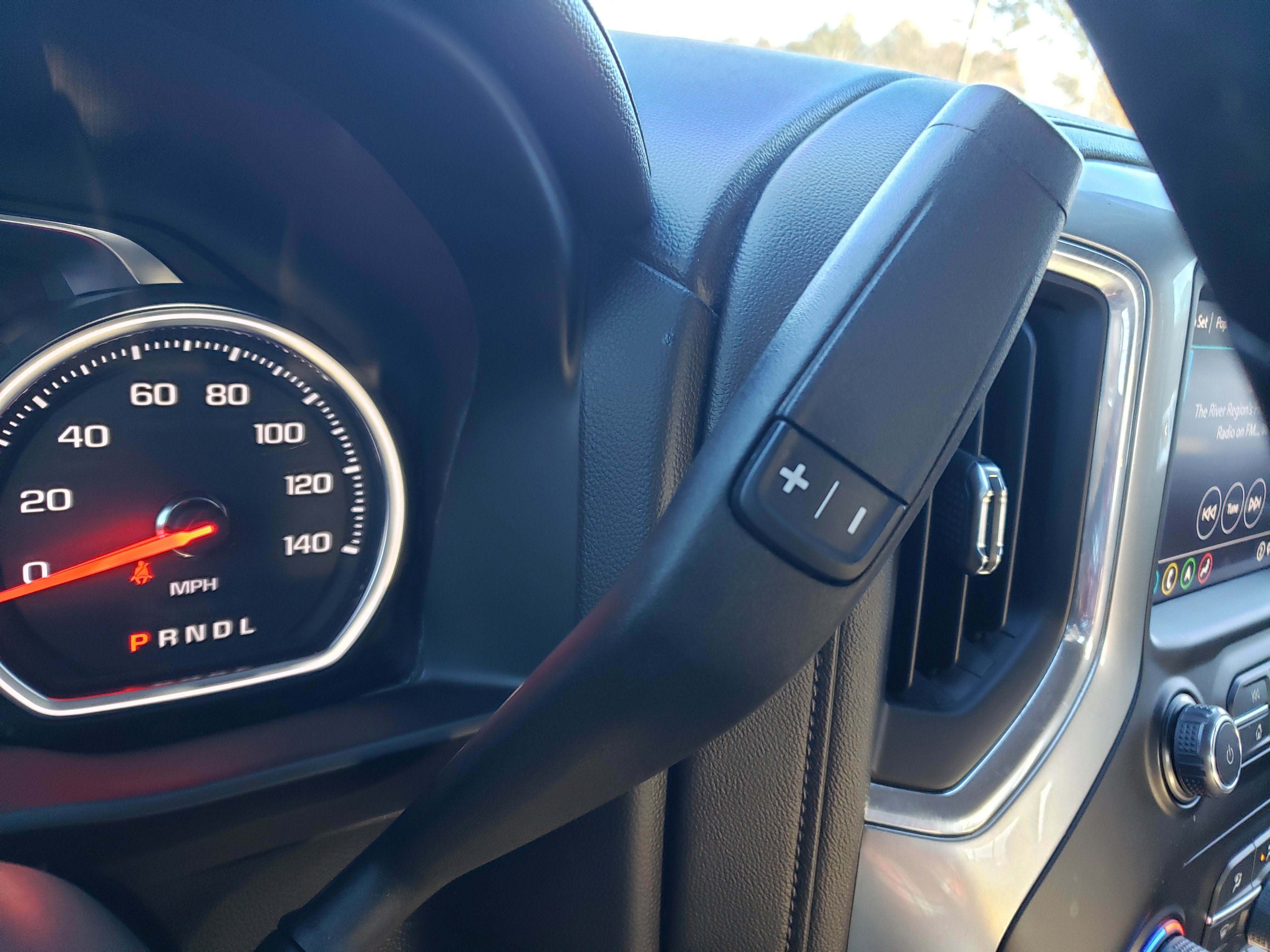 Used 2022 Chevrolet Silverado 2500 LTZ w/ LTZ Premium Package image 18