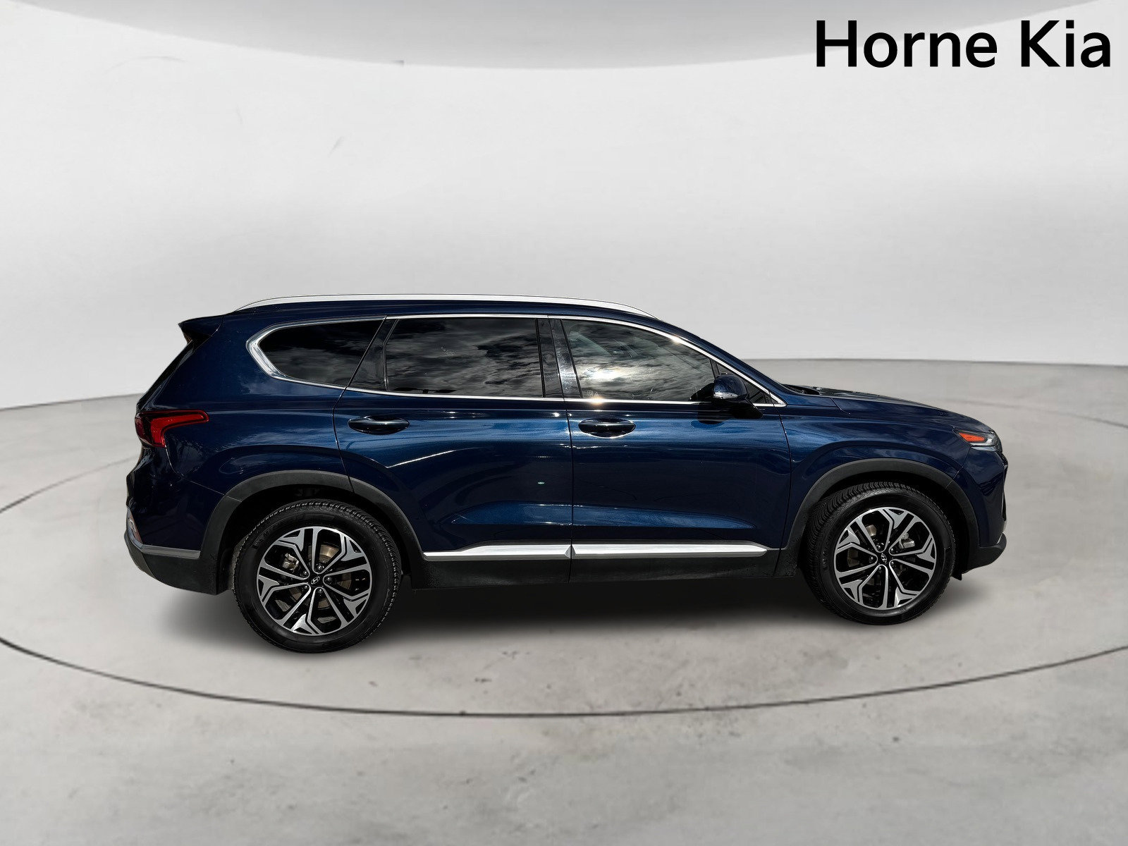 Used 2019 Hyundai Santa Fe Limited image 3