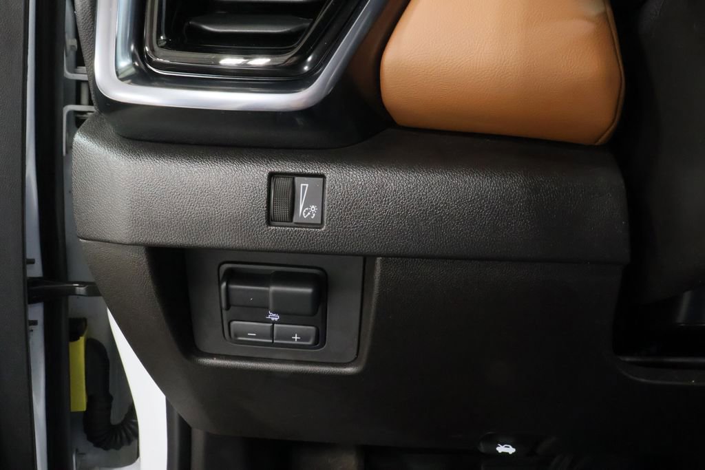 Used 2023 GMC Canyon AT4 w/ AT4 Premium Package image 19