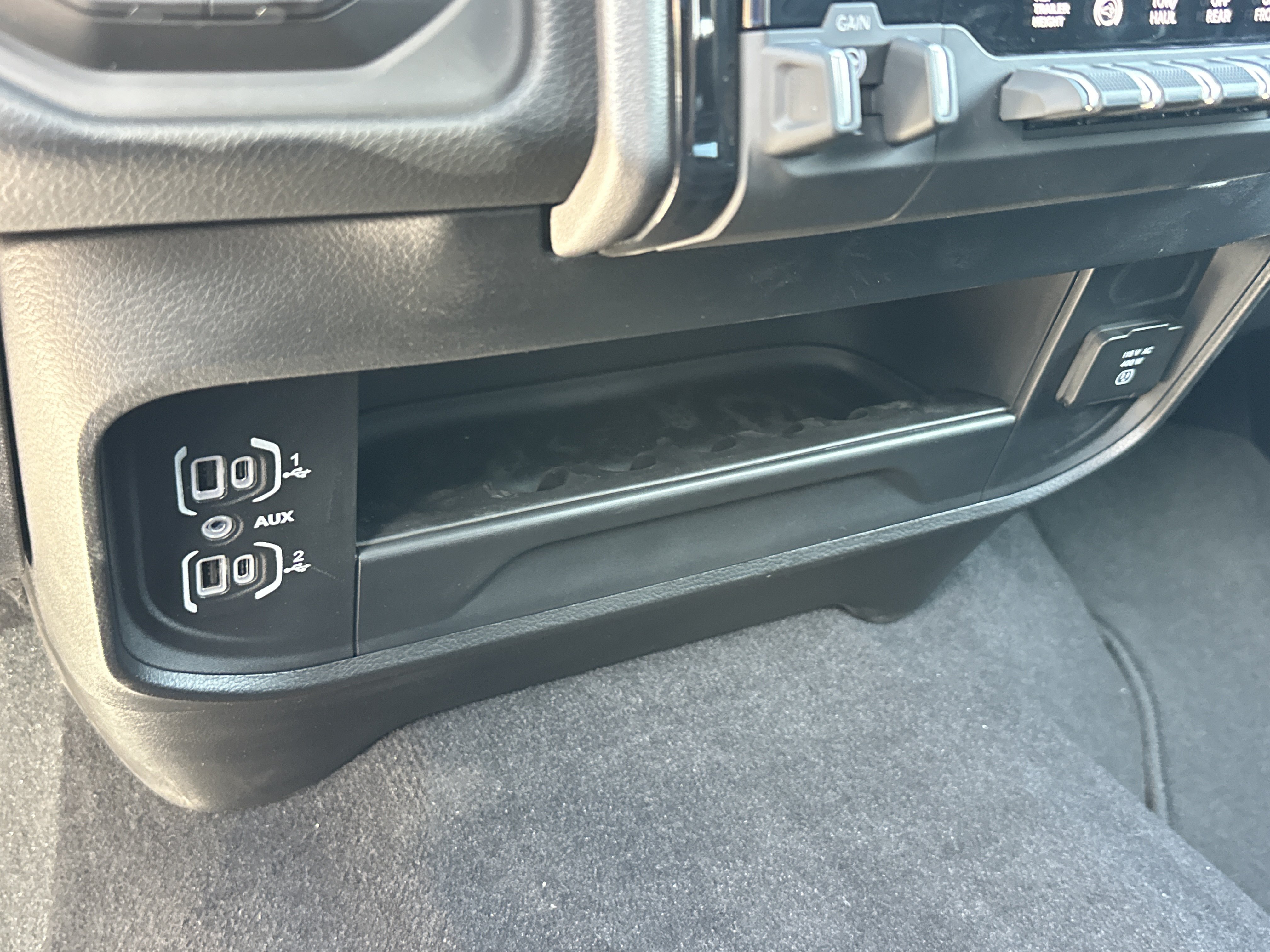 New 2027 RAM 2500 Laramie AWD/4WD image 6