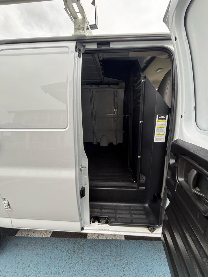 Used 2021 Chevrolet Express 2500 w/ Driver Convenience Package RWD image 15