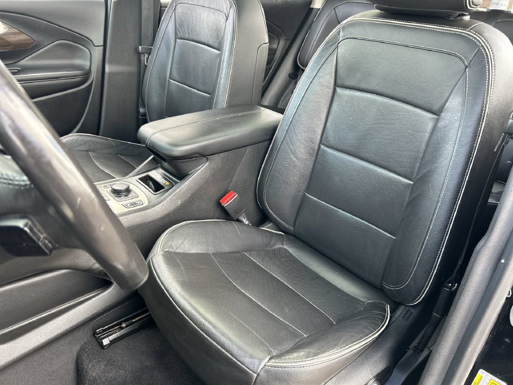 Used 2020 GMC Terrain Denali w/ GMC Pro Grade Package AWD/4WD image 20