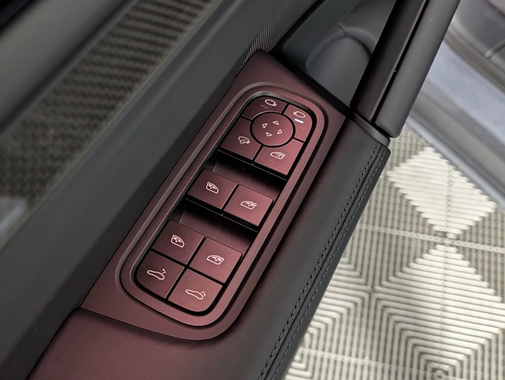 New 2026 Porsche Cayenne GTS image 27