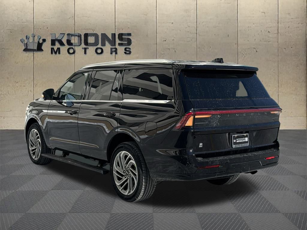 New 2026 Lincoln Navigator Reserve image 3