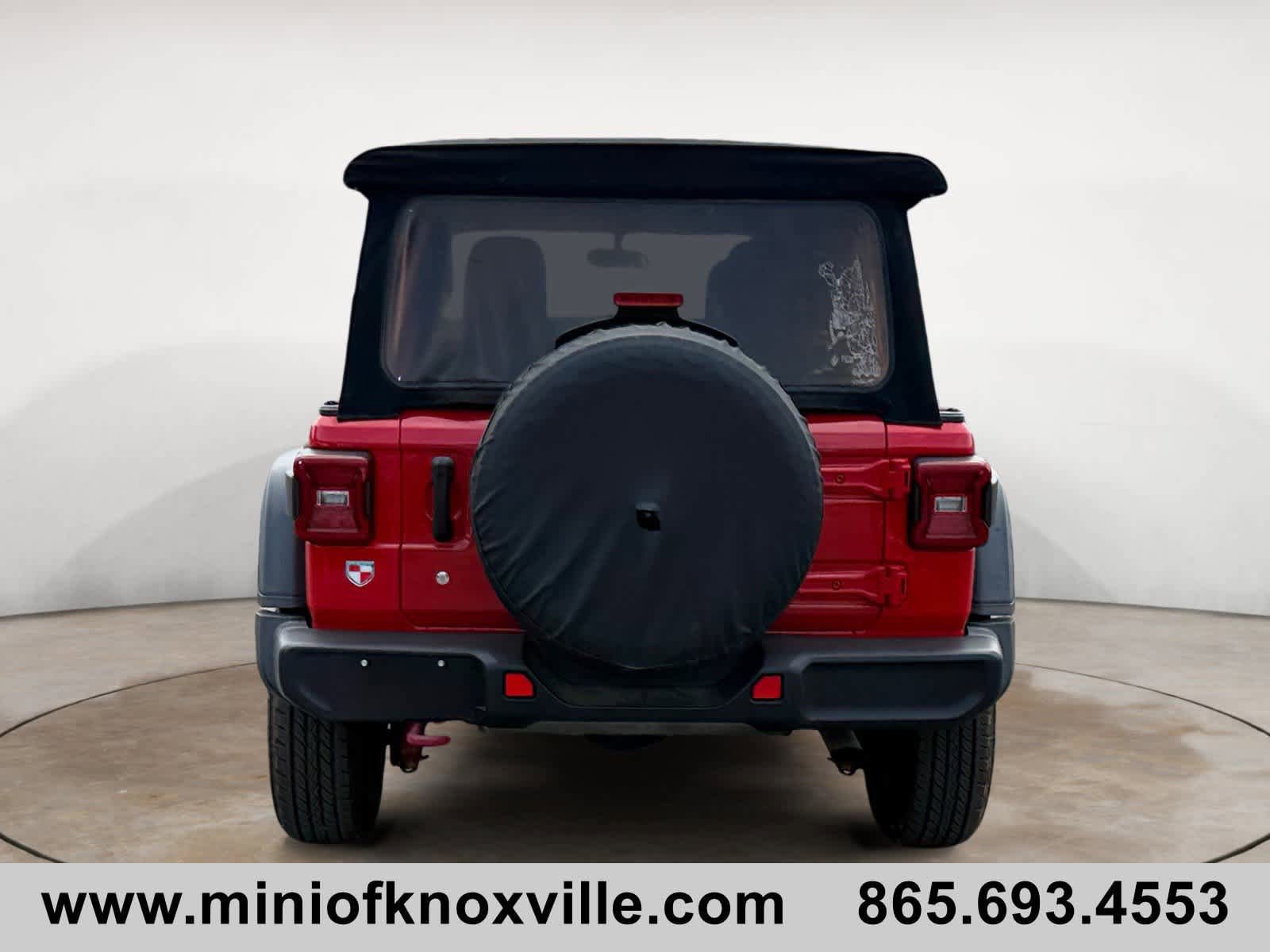 Used 2018 Jeep Wrangler Unlimited Rubicon w/ LED Lighting Group AWD/4WD image 4