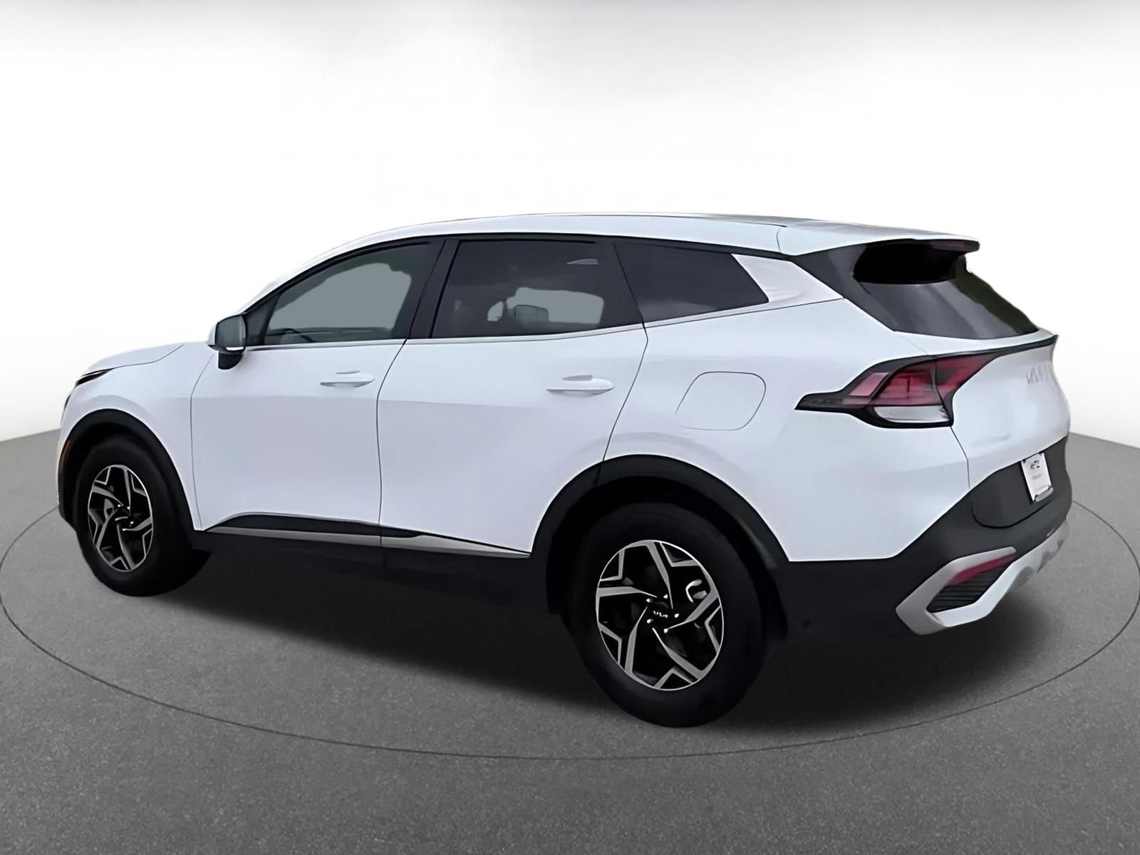 Used 2025 Kia Sportage LX image 14