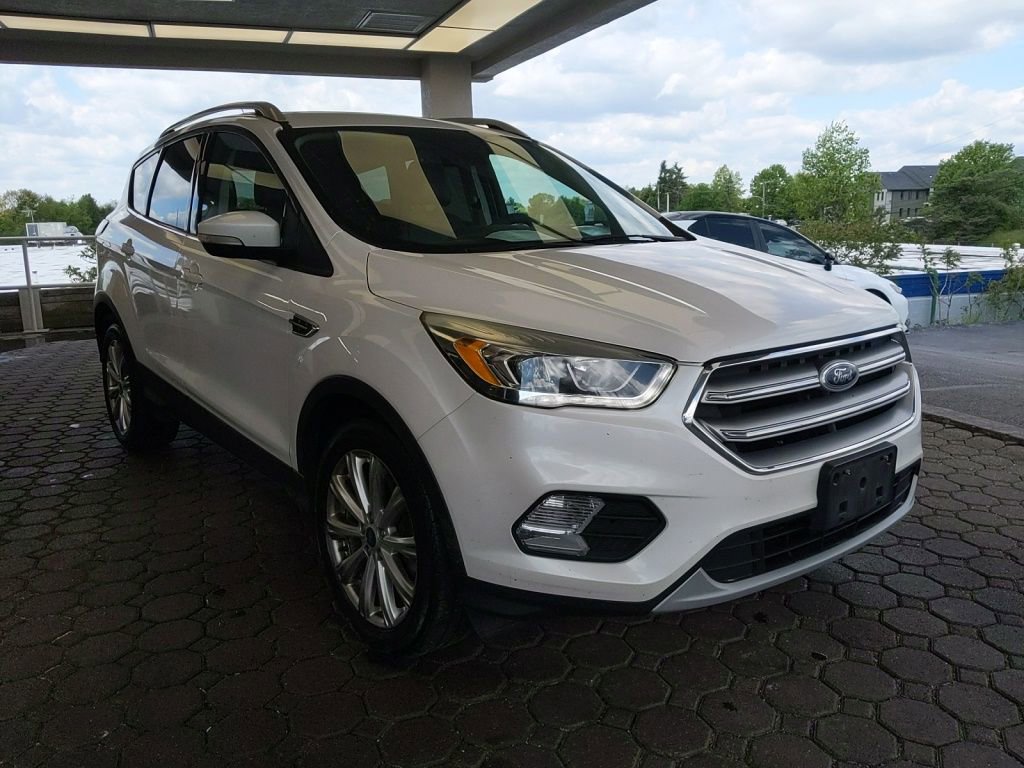 Used 2017 Ford Escape Titanium AWD/4WD image 4