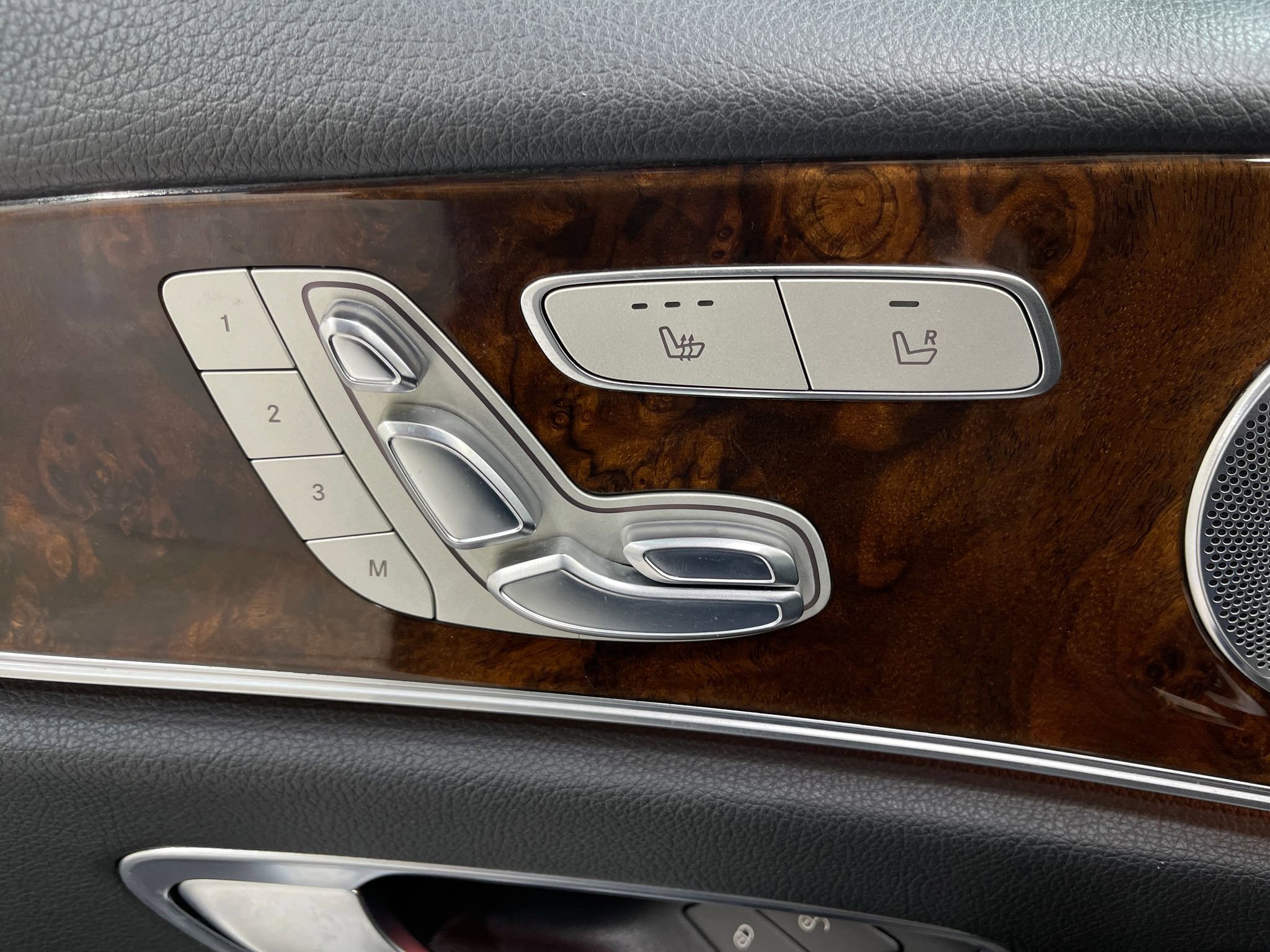 Used 2018 Mercedes-Benz E 300 E 300 image 18