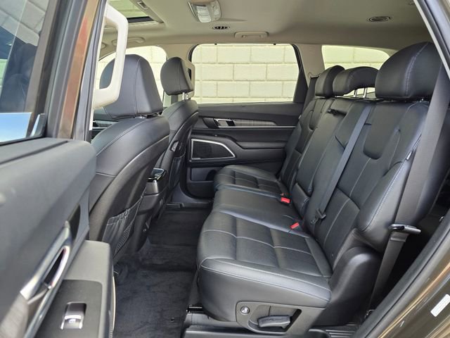Used 2023 Kia Telluride EX image 23