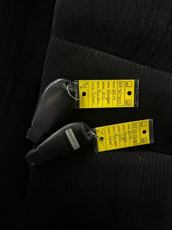 Used 2014 Dodge Grand Caravan SXT w/ Rear Park Assist Package image 23