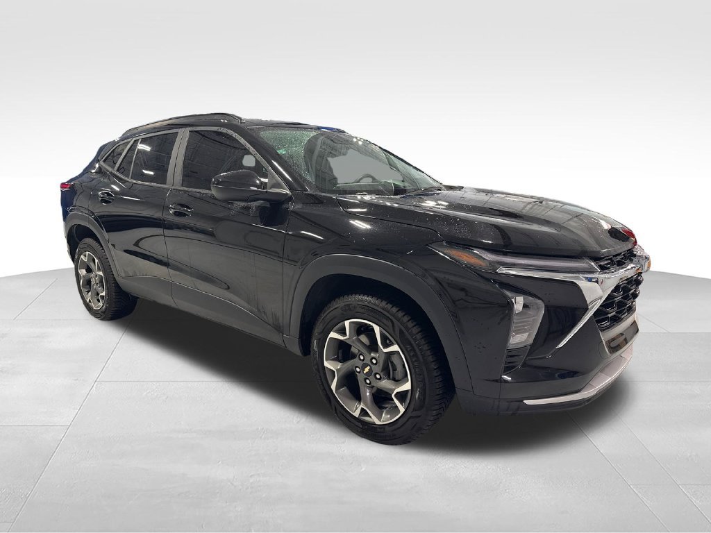 Used 2024 Chevrolet Trax LT FWD image 47