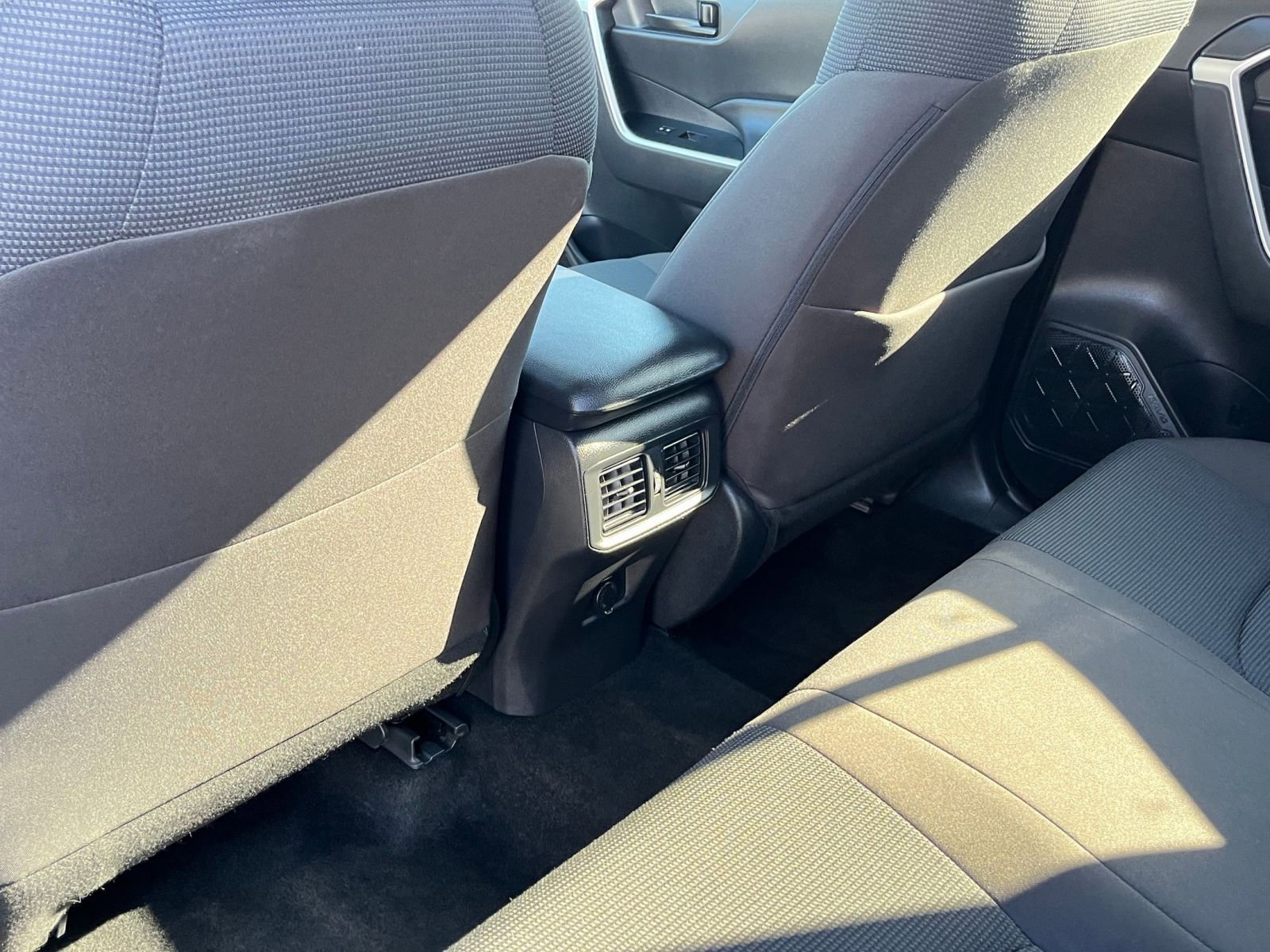 Used 2025 Toyota RAV4 LE image 22