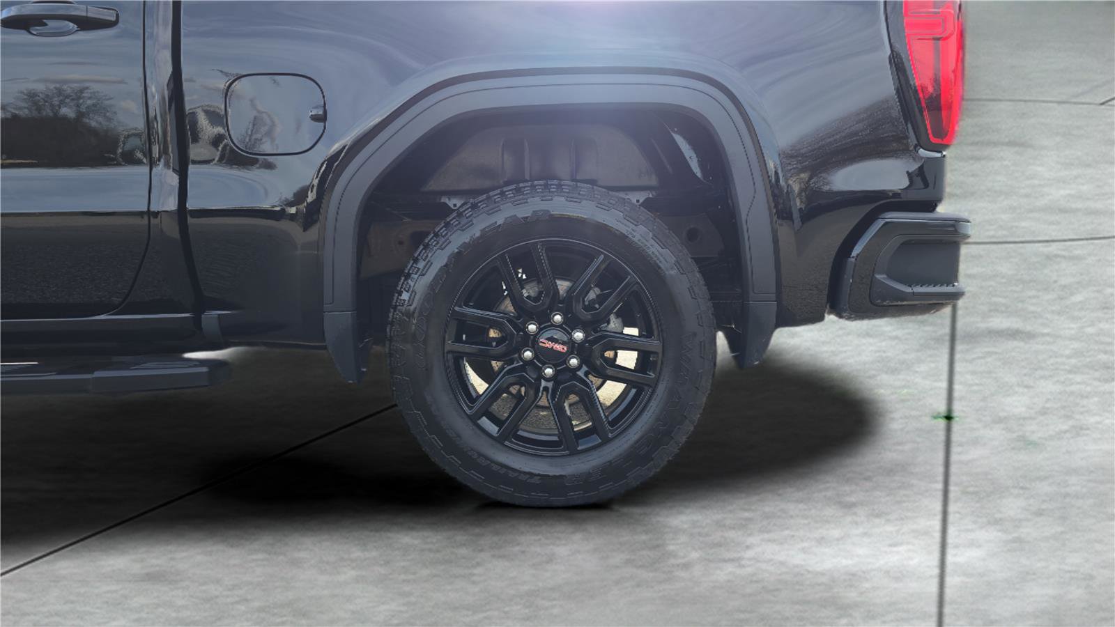Used 2024 GMC Sierra 1500 Elevation w/ LPO, Elevation Black Package image 12