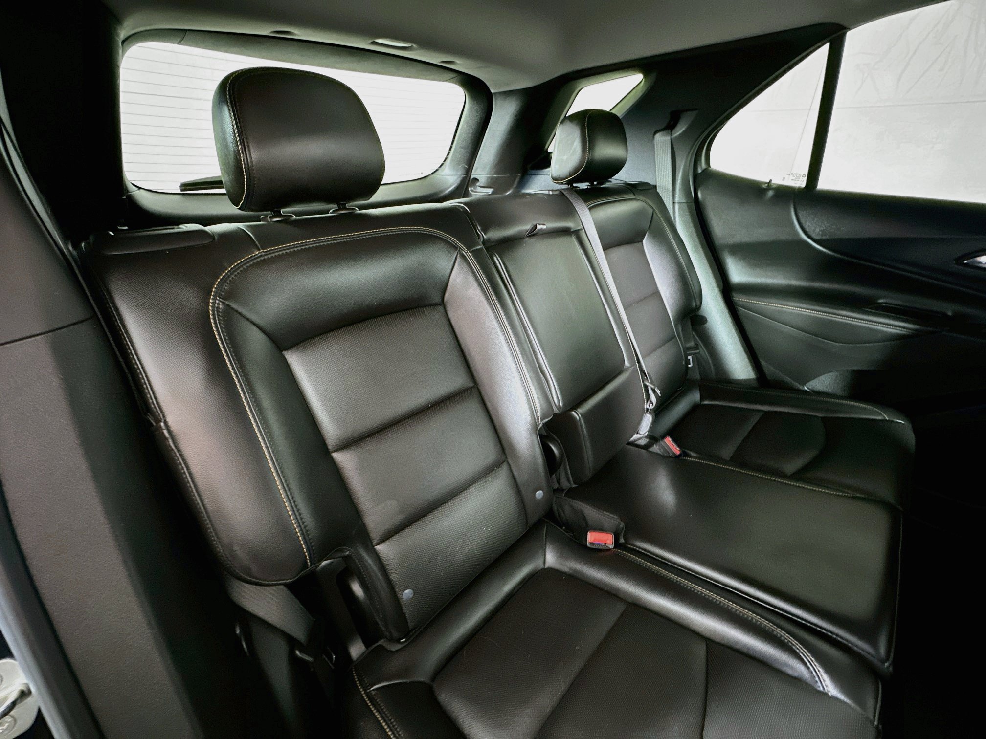 Used 2021 Chevrolet Equinox Premier FWD image 24