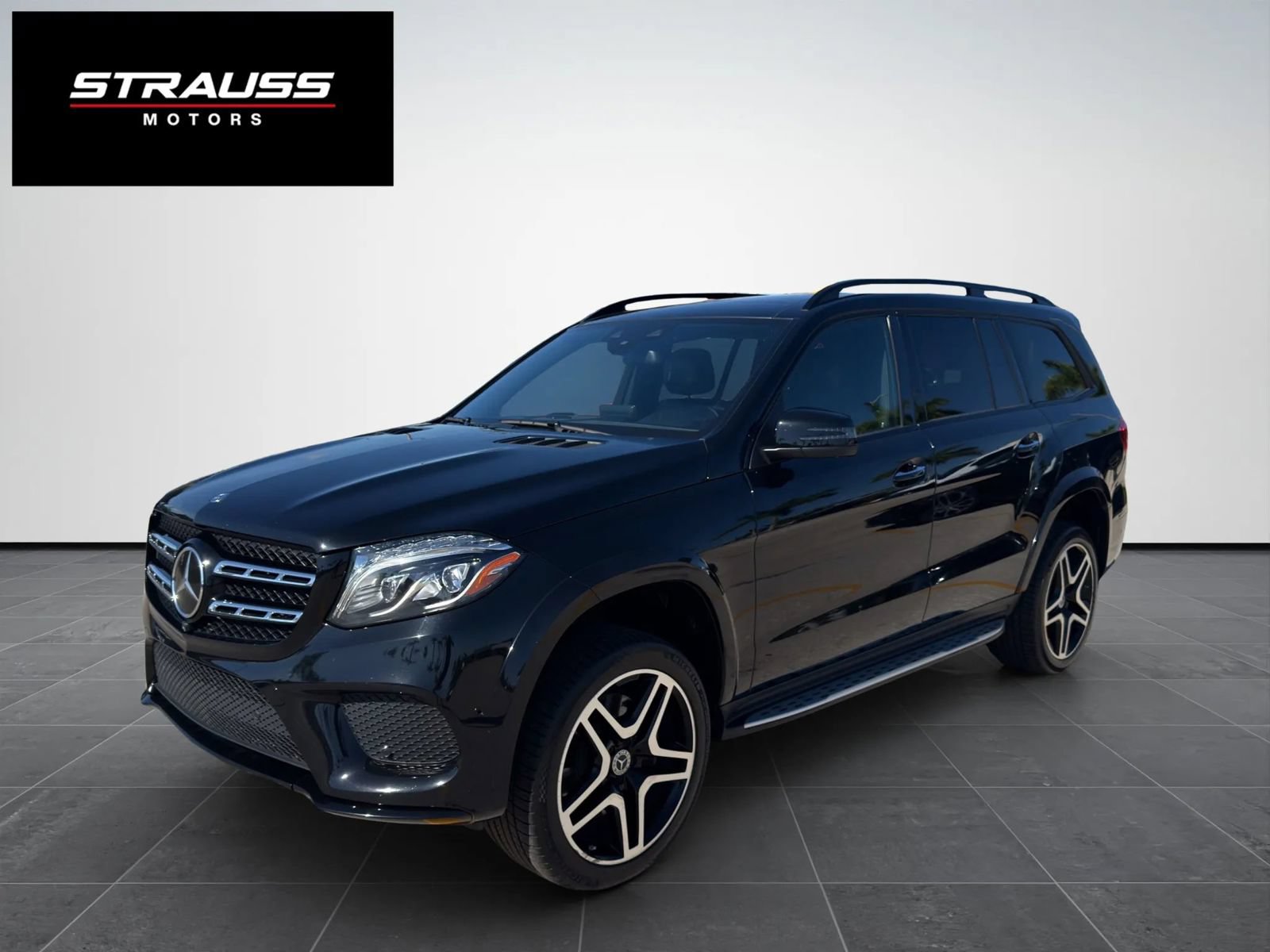 Used 2017 Mercedes-Benz GLS 550 4MATIC w/ Driver Assistance Package image 4