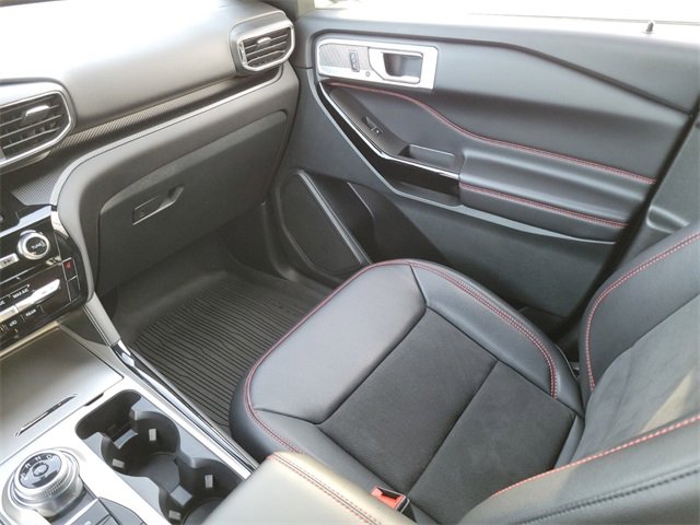 Used 2023 Ford Explorer ST-Line w/ Class IV Trailer Tow Package image 16