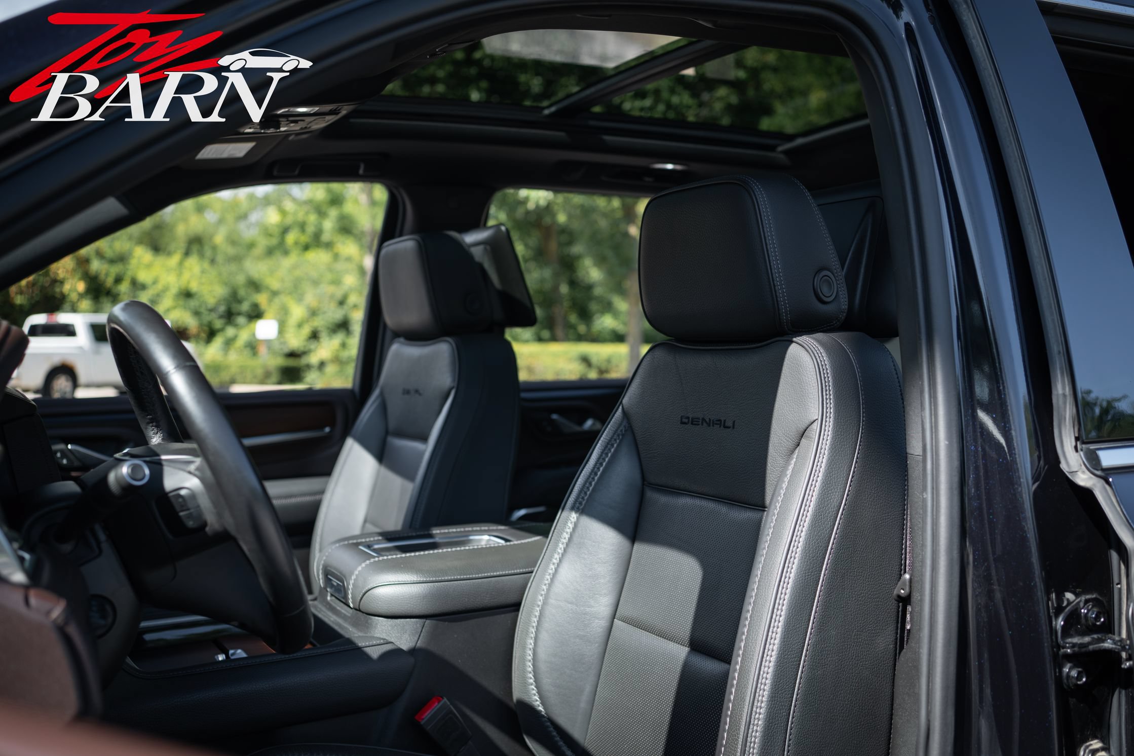 Used 2021 GMC Yukon Denali AWD/4WD image 18