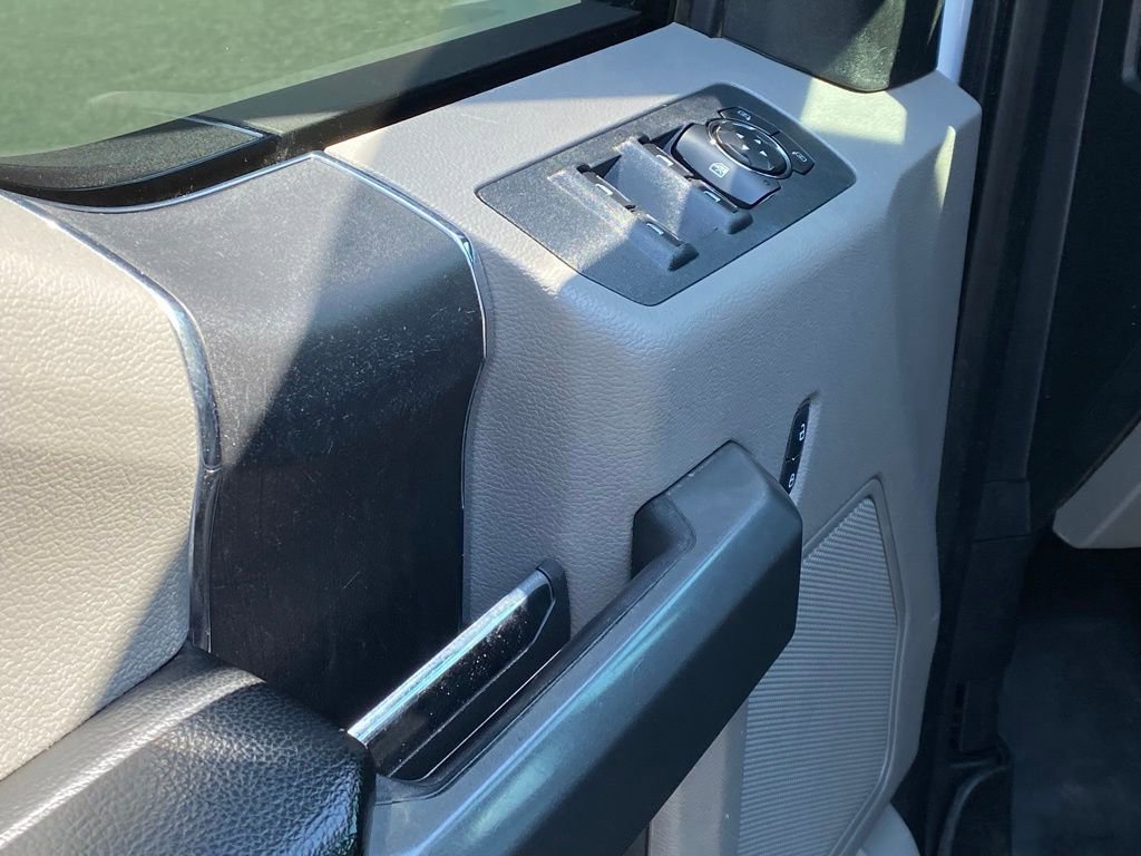 Used 2018 Ford F150 XLT image 11