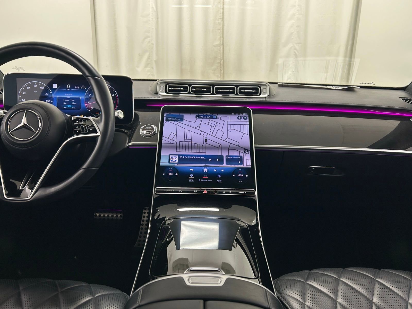 Used 2022 Mercedes-Benz S 580 4MATIC Sedan w/ AMG Line Package image 9