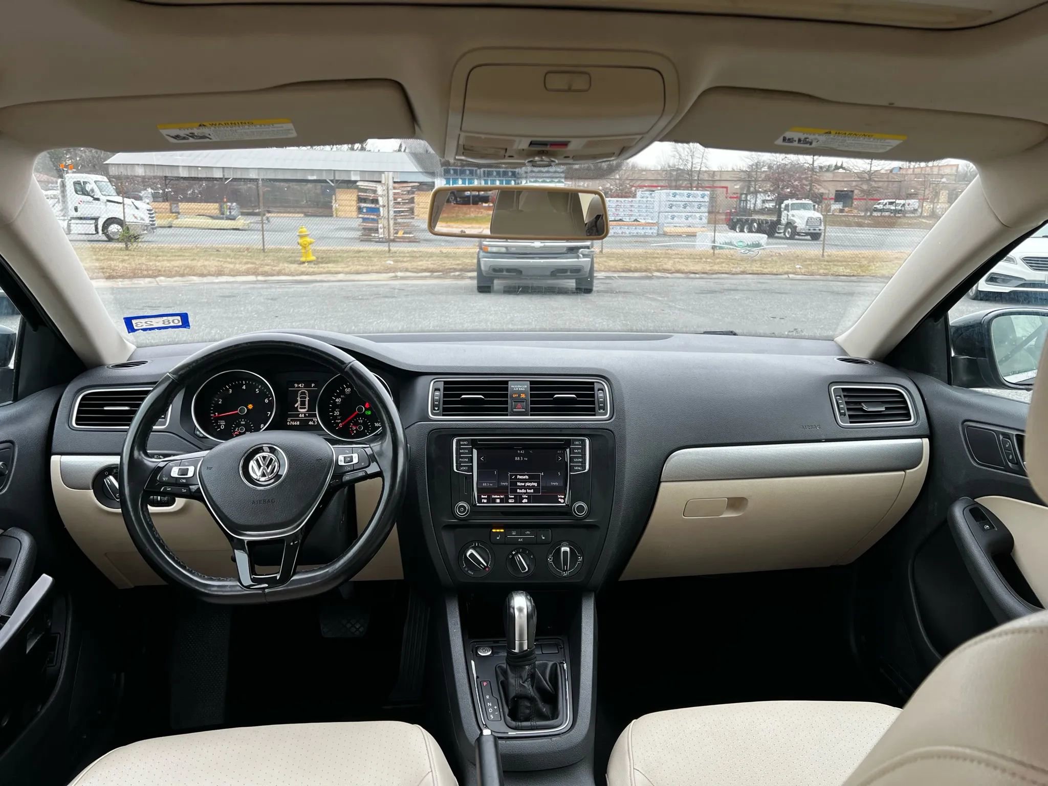 Used 2017 Volkswagen Jetta SE image 14