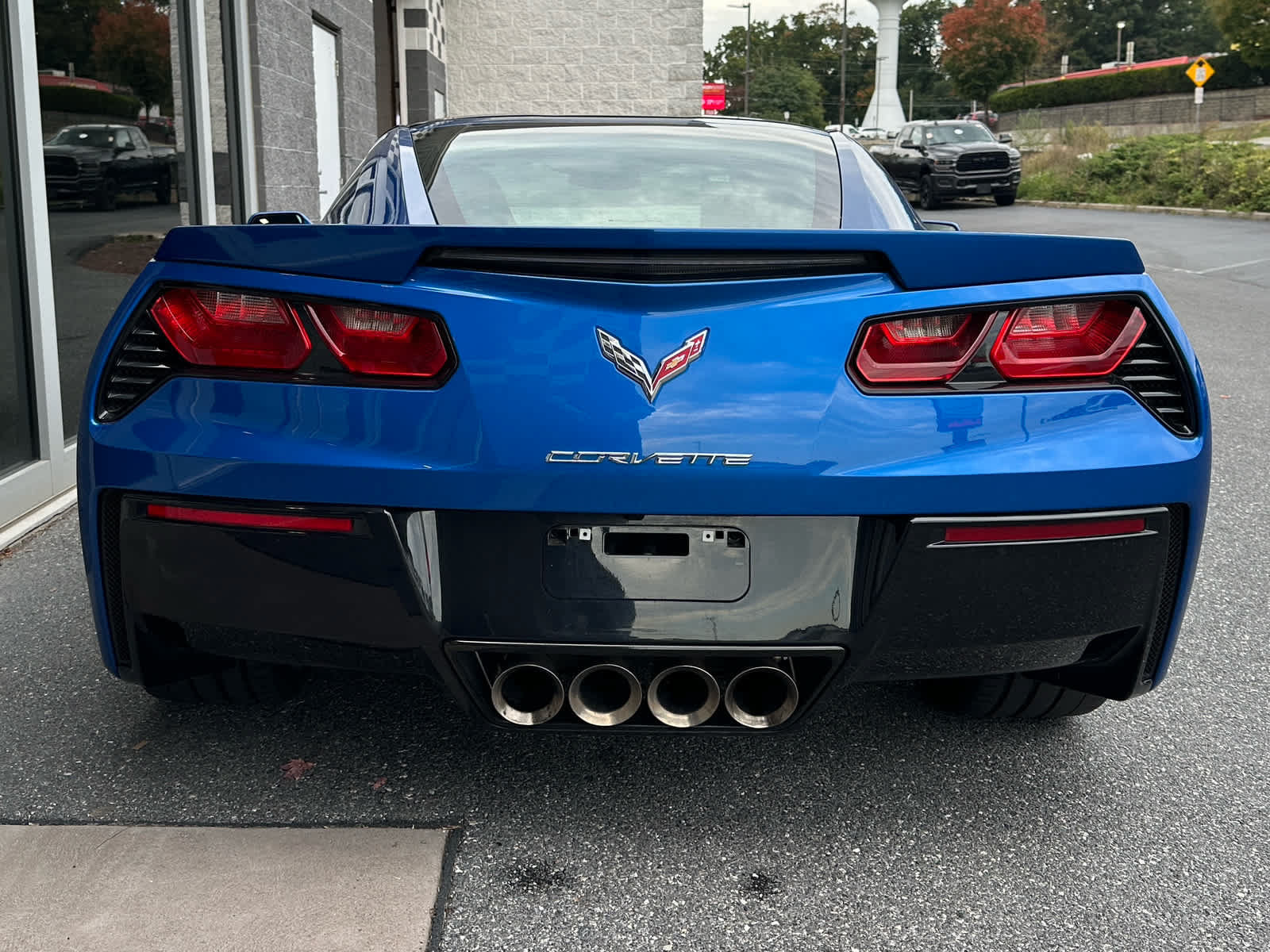 Used 2015 Chevrolet Corvette Stingray Coupe w/ 2LT Preferred Equipment Group RWD image 5