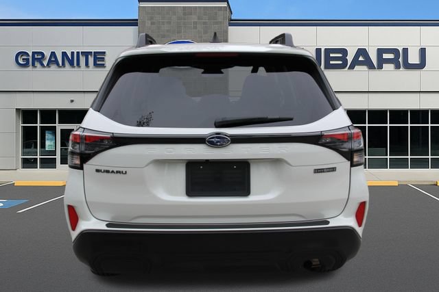 Used 2025 Subaru Forester Premium AWD/4WD image 9