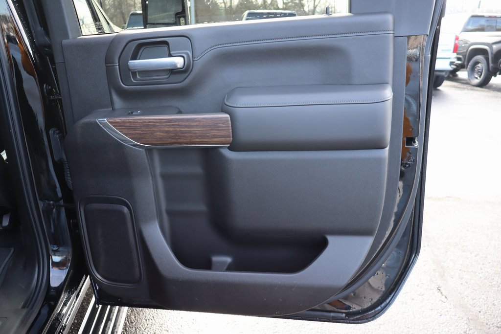 Used 2021 Chevrolet Silverado 2500 High Country w/ Z71 Off-Road Package image 30