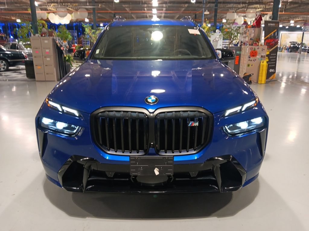Certified 2026 BMW X7 M60i AWD/4WD image 11